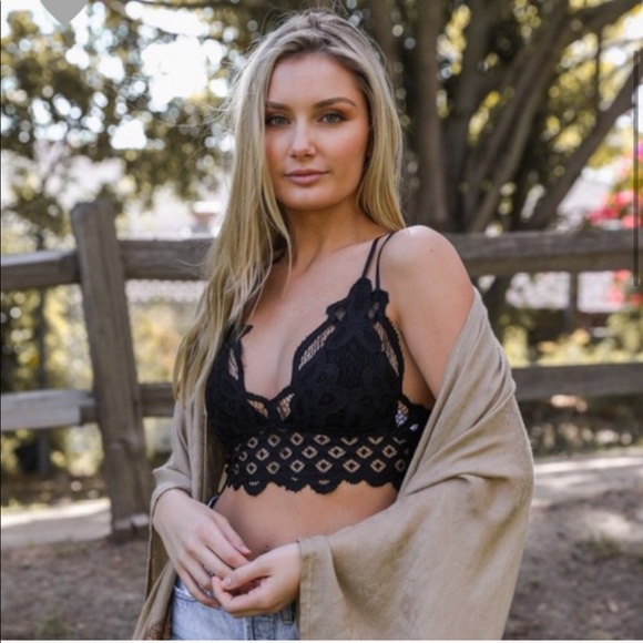 Black Crochet Lace Bralette - Picture 4 of 5